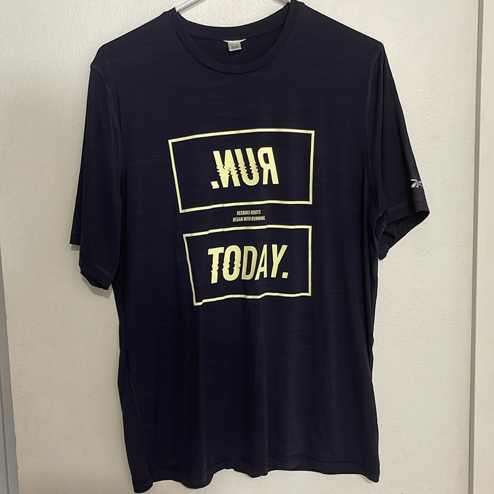 Reebok Men’s Navy Short Sleeve Crewneck Tee